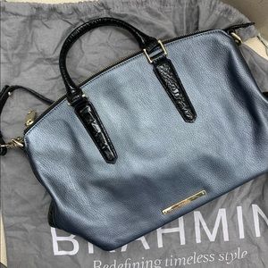 *Like New* Navy/Black Brahmin bag.